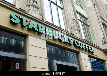 Starbucks Coffee segno Friedrichstrasse Berlino Germania Foto Stock