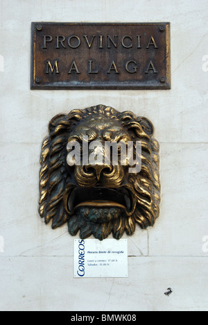 Casella postale su il principale ufficio postale a parete, Fuengirola, Costa del Sol; Provincia di Malaga, Andalusia, Spagna, Europa occidentale. Foto Stock