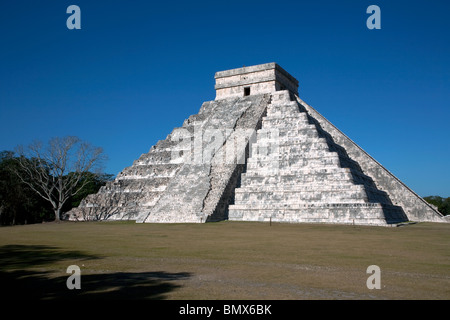 Chichen Itza Siti Archeologici piramide principale conosciuta come El Castillo o Kukulcan Foto Stock