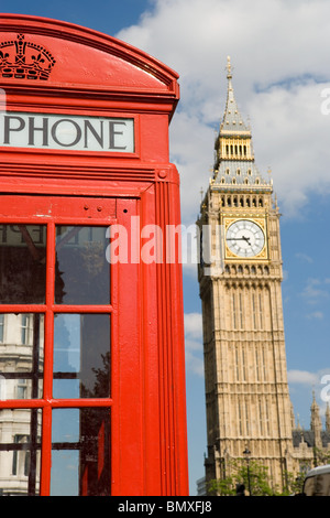 Telefono rosso box e il big ben a Londra Foto Stock