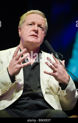 Ex hanno incontrato il commissario Sir Ian Blair raffigurato a Hay Festival 2010 Hay on Wye Powys Wales UK Foto Stock