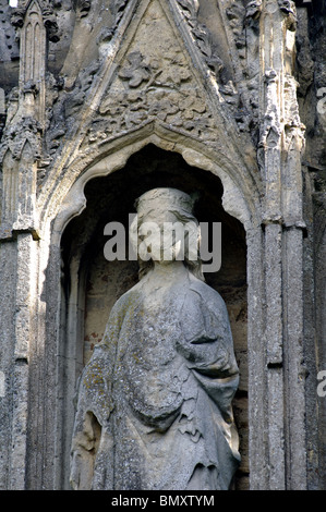 Dettaglio della croce Eleanor, Hardingstone, Northamptonshire, Inghilterra, Regno Unito Foto Stock