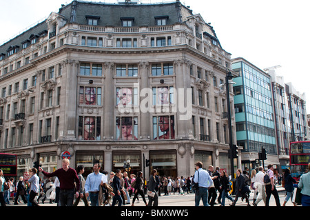 United Colors of Benetton shop su Oxford Circus, London, Regno Unito Foto Stock