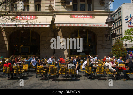 Cafe terrazza Stari Grad. La città vecchia centrale di Belgrado in Serbia in Europa Foto Stock