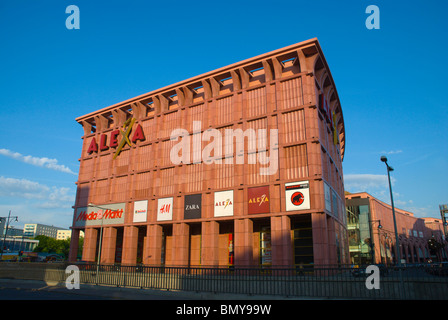 Alexa shopping center Alexanderplatz Berlino Germania Europa Foto Stock