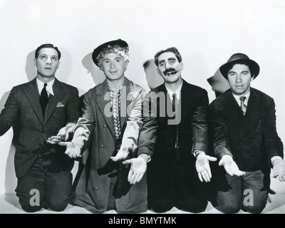 MARX BROTHERS - noi commedia film team da sinistra: Zeppo, gli Harpo, Groucho e zeppo Foto Stock
