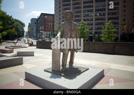 La statua in bronzo di verità Frederick Douglass, artista Gabriel Koren, in Harlem in New York Foto Stock