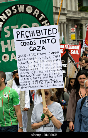 Un poster visto nel corso di una dimostrazione contro il blocco israeliano della Striscia di Gaza nel 2010 Foto Stock