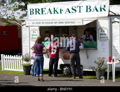 Roadside Diner Breakfast bar presso il Great Royal Highland Show 2010  Scottish Agricultural Society of Scotland, Regno Unito, che si tiene a Ingliston, Edimburgo, Scozia, Regno Unito Foto Stock