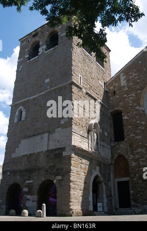 Basilica di San Giusto, iniziata nel 1400. Trieste, Italia Foto Stock