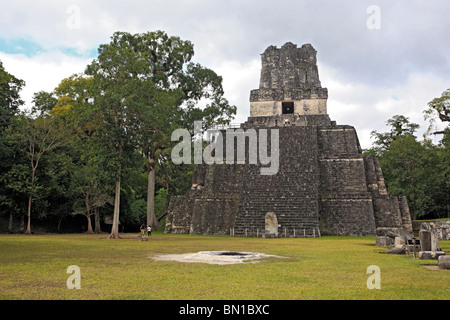 Tempio II, le rovine maya di Tikal, vicino a Flores, Guatemala Foto Stock