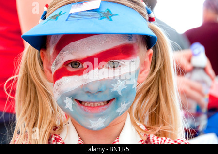 Il 4 luglio la celebrazione su una base americana nel Regno Unito. Per il divertimento dei bambini e un sacco di giostre e attrazioni Foto Stock