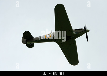 Una seconda guerra mondiale Spitfire vola sopra Kent in Inghilterra Foto Stock