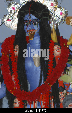 Maa Kaali idolo a Kali Puja in Bankuda distict, W. Bengala Foto Stock