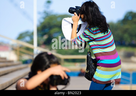 Turisti asiatici per scattare delle foto in Australia Foto Stock