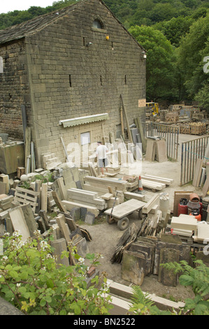 Pietra cantiere di muratori,Hebden Bridge,West Yorkshire, Inghilterra Foto Stock