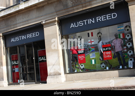 Una Austin Reed store in una città del Regno Unito. Foto Stock