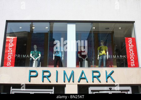 Un Primark store in una città del Regno Unito. Foto Stock