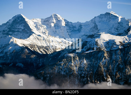 Alpi svizzere antenna: vista dal Niederhorn sull'Eiger Munch und Jungfraujoch Foto Stock