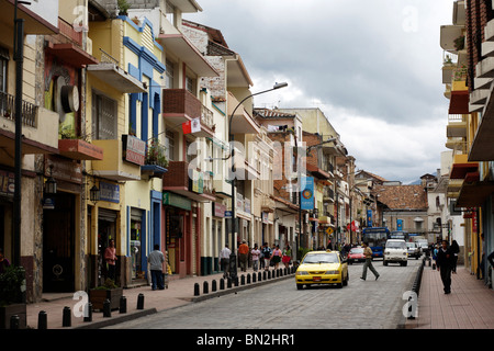 Scena di strada in Cuenca in Ecuador Foto Stock