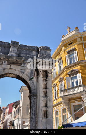 Roman Arco Trionfale di Sergio (Sergi) Golden Gate Croazia, Istria Pola Foto Stock