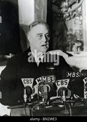 Il presidente statunitense Franklin ROOSEVELT dando la sua dichiarazione di guerra contro il Giappone discorso - il giorno di infamia - l 8 dicembre 1941 Foto Stock