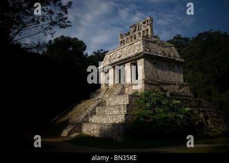 Il Tempio del sole nell'antica città maya di Palenque, Chiapas, Messico Foto Stock