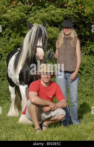 Donna con Irish Tinker Foto Stock