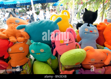 Giocattolo imbottito display su Lincoln Road, area pedonale dello shopping e la ristorazione zona di South Beach, Miami Beach, Florida, Stati Uniti d'America Foto Stock