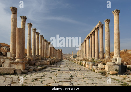 Il Cardo Maximus, Jerash, Giordania, Asia Foto Stock