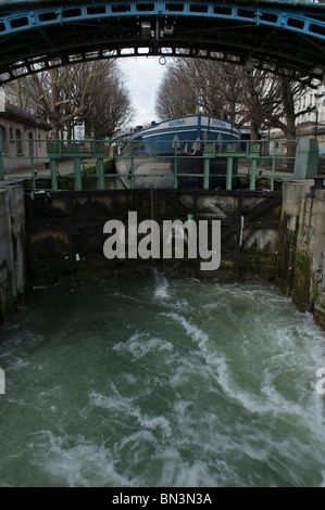 Ecluse du Canal Saint Martin Parigi Foto Stock