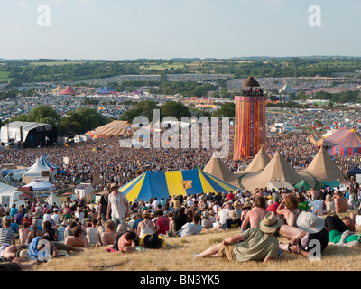 Vista sopra il festival di Glastonbury nel Somerset Gran Bretagna Foto Stock