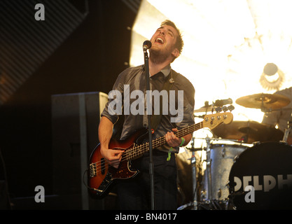 James Cook di Delphic sul John Peel Stage a Glastonbury Foto Stock