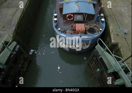 Ecluse du Canal Saint Martin Parigi Foto Stock