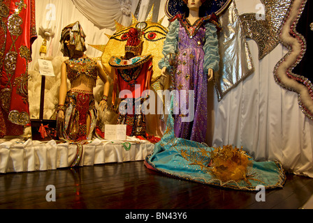 Mardi Gras museo di Imperial Calcasieu a lettere e filosofia centro in Lake Charles LA possiede il più grande display del costume nel mondo Foto Stock