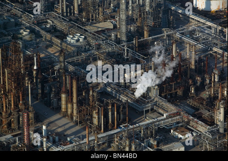Vista aerea sopra la Shell Oil Deer Park raffineria lungo la nave di Houston Texas di canale Foto Stock