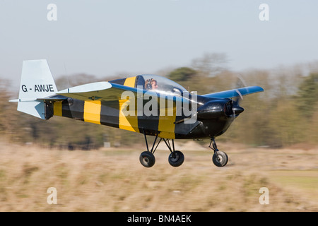 Ubriaco T66 RA45 serie 3 G DI pinza-AWJE in atterraggio a Breighton Airfield Foto Stock