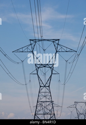 Elettricità pilone, Francia Foto Stock
