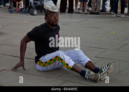 Gli artisti di strada, South Bank di Londra, Inghilterra Foto Stock