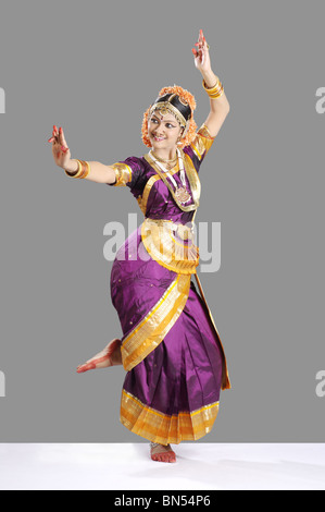 Chittasvaram una postura in bharat natyam Foto Stock