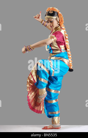 Shankar una postura in bharat natyam Foto Stock