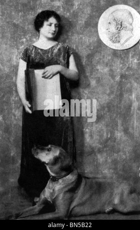 HELEN Keller (1880-1968) noi persone sordocieche autore e attivista politico Foto Stock