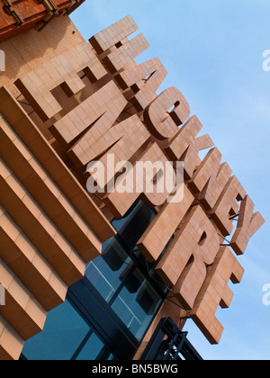 Vista del 2004 ristrutturato parte dell'Hackney Empire Theatre di East London REGNO UNITO costruito nel 1901 dall'architetto Frank Matcham Foto Stock