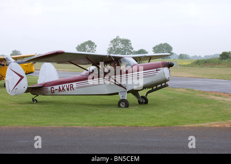 Chrislea CH3 Super Ace Skyjeep Serie 4 G-AKVR con il motore in funzione a Breighton Airfield Foto Stock