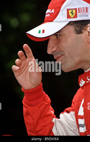 Driver Ferrari Marc Gene aziona una Ferrari F1 auto al Goodwood Festival della velocità 2010 Foto Stock