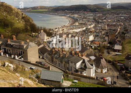 Vista sulla città e sulla spiaggia di Llandudno, Galles Foto Stock