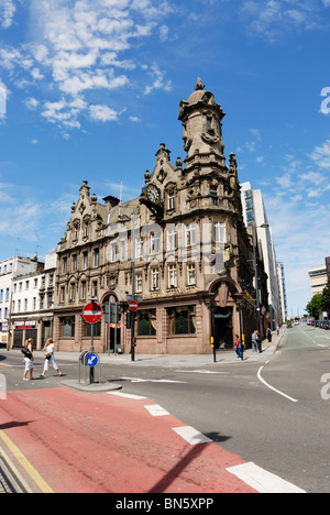 I vitigni public house su Lime Street in Liverpool aperto da Albert vitigni nel 1867, preso in consegna dal Walkers Brewery ( Warrington ) Foto Stock