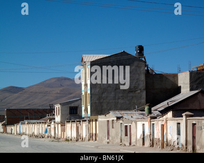 Una strada di Uyuni vicino al Salar de Uyuni in Bolivia Foto Stock