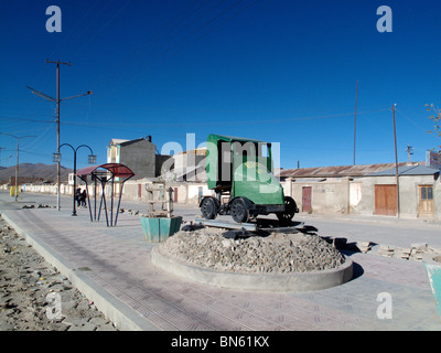 Una strada di Uyuni vicino al Salar de Uyuni in Bolivia Foto Stock