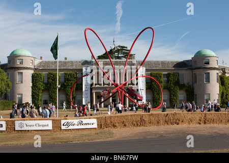 Goodwood House che ospita il Festival della velocità 2010 Foto Stock